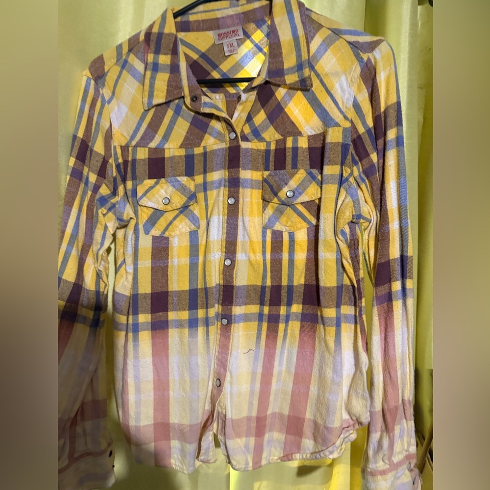 Bleached flannel women size XL excellent condition